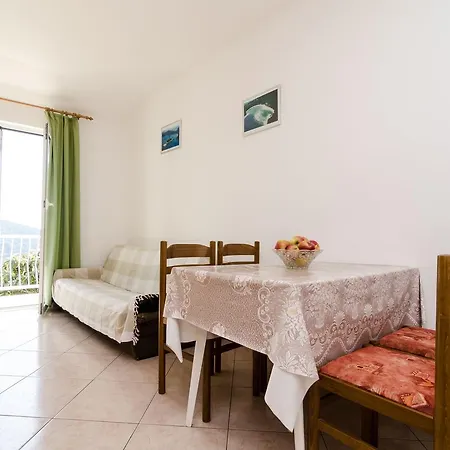 Kralj 사플루나라